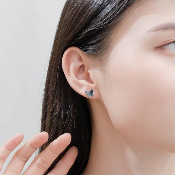 Sterling Silver Swarovsk Crystal Butterfly Studs. - Picture 5 of 5